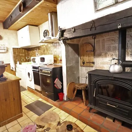Maison Charmante Avec Jardin Et Cheminee, 3 Ch, Proche Lac Et Rando - Fr-1-742-440 Chanterelle
